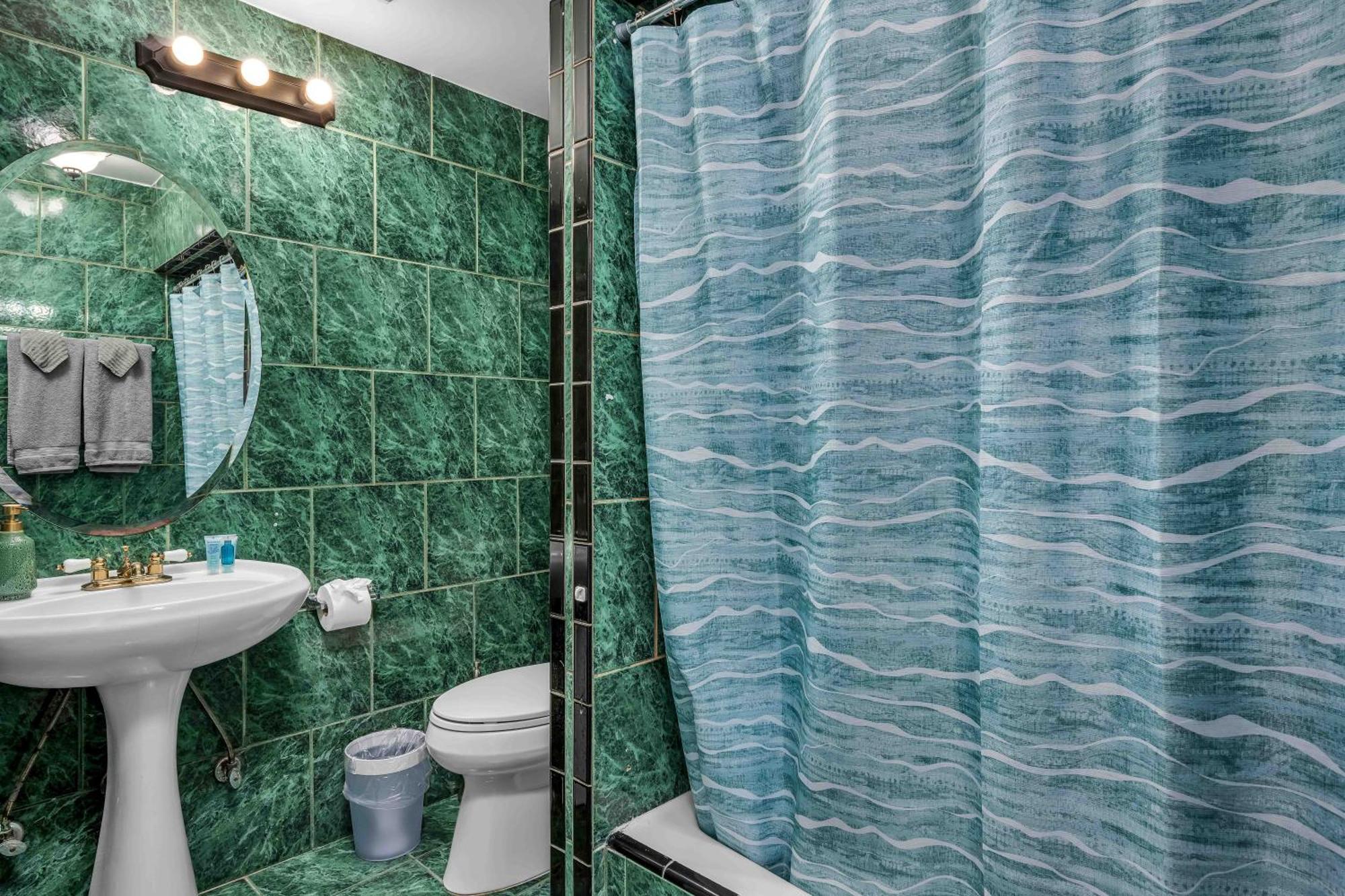 Spacious 2 Levels 2-bedroom 2-bath In The Neighborhood Casa vacanze